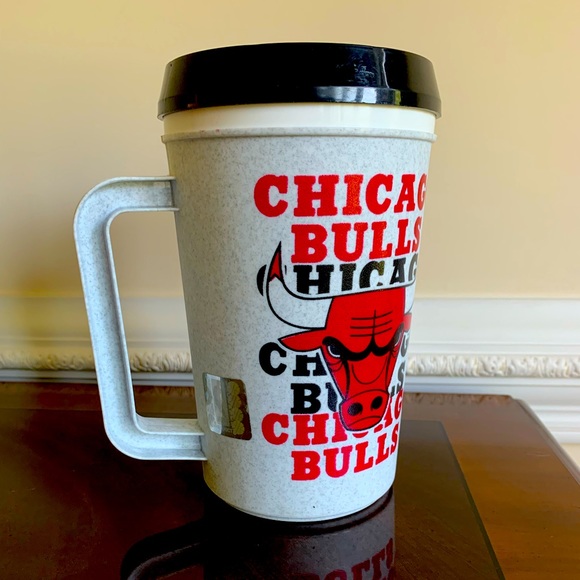 Vintage Chicago Bulls Thermal Mug NWT - Picture 1 of 4